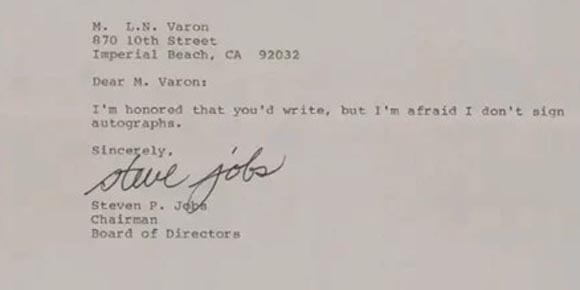 Le pidieron un autógrafo a Steve Jobs en 1983. La respuesta es una historia que vale millones