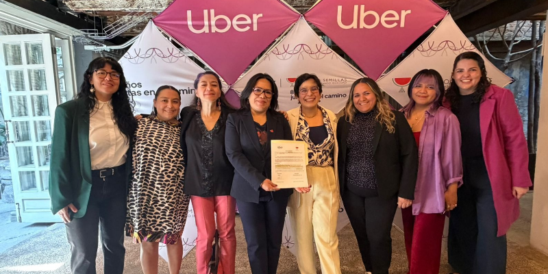 Uber dona 1 millón de pesos a organización para mujeres