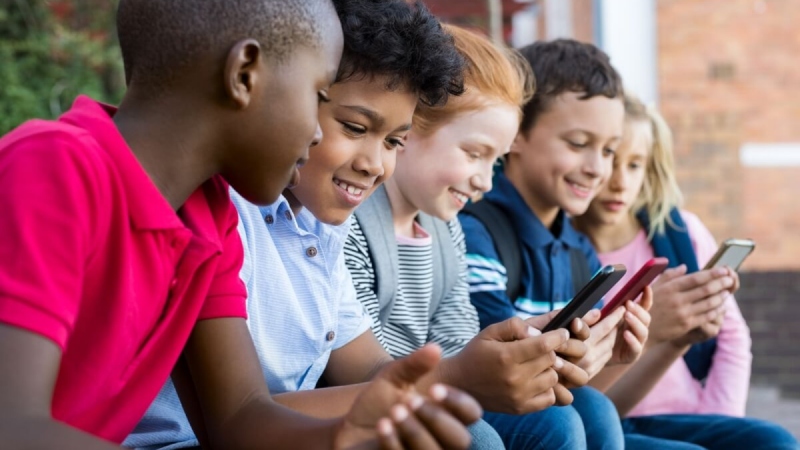 Los celulares estarán prohibidos en las escuelas de México a partir del 3 de noviembre