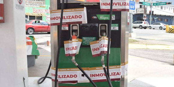 Esta es la forma en la que roban gasolina en México al cargar