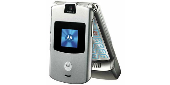 Motorola Razr regresa, pero como un celular con pantalla plegable 