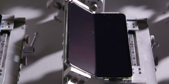 Samsung muestra cómo se dobla y desdobla el Galaxy Fold 