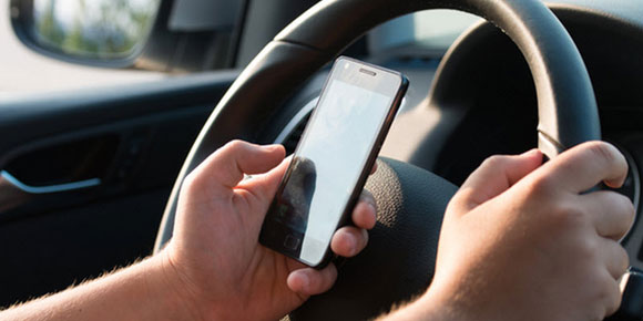 Smartphones, los principales distractores al volante