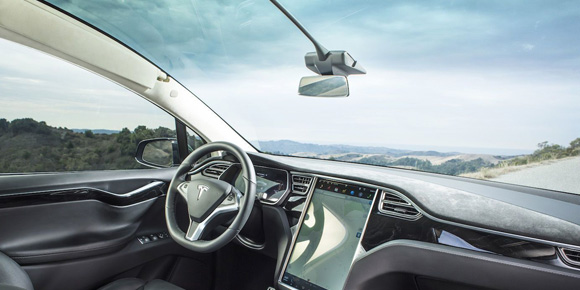 Tesla limpiará el cristal de sus autos ¡con láser!