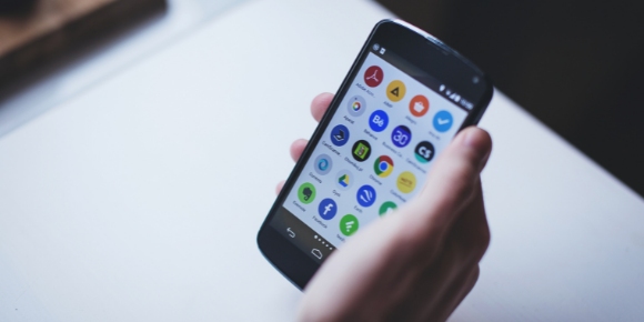 Alemania busca que los smartphones reciban actualizaciones y soporte por 7 años