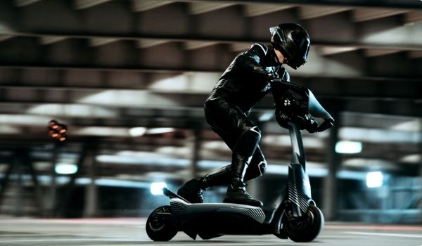 Patín eléctrico a 100 km/h: así será la primera carrera de scooters