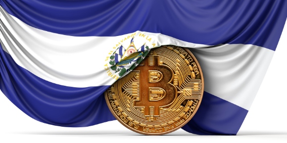 FMI insta a El Salvador a eliminar bitcoin como moneda de curso legal