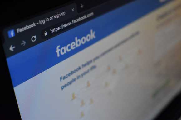 Grupos delictivos utilizan Facebook para organizar saqueos aprovechando la crisis por el COVID-19