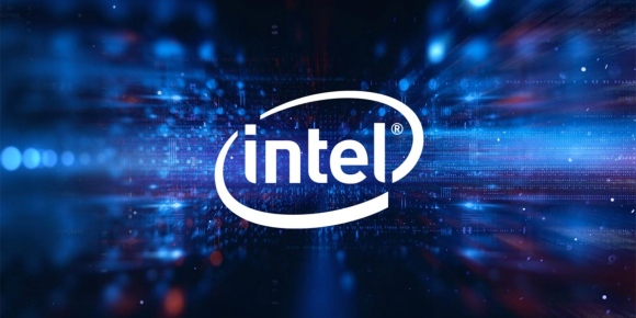 Pese a la escasez de chips, Intel la rompe; 2021 fue su mejor año 