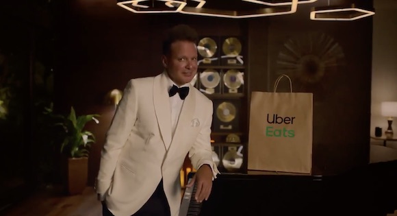 ¿No lo has visto? Este es el anuncio de Luis Miguel con Uber Eats